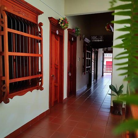 La Casa De Las Flores Hostal Jardín Exteriör bild