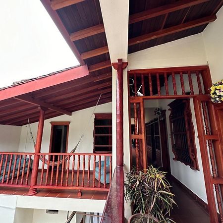 La Casa De Las Flores Hostal Jardín Exteriör bild