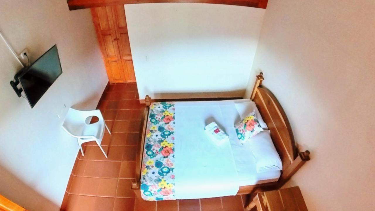 La Casa De Las Flores Hostal Jardín Exteriör bild