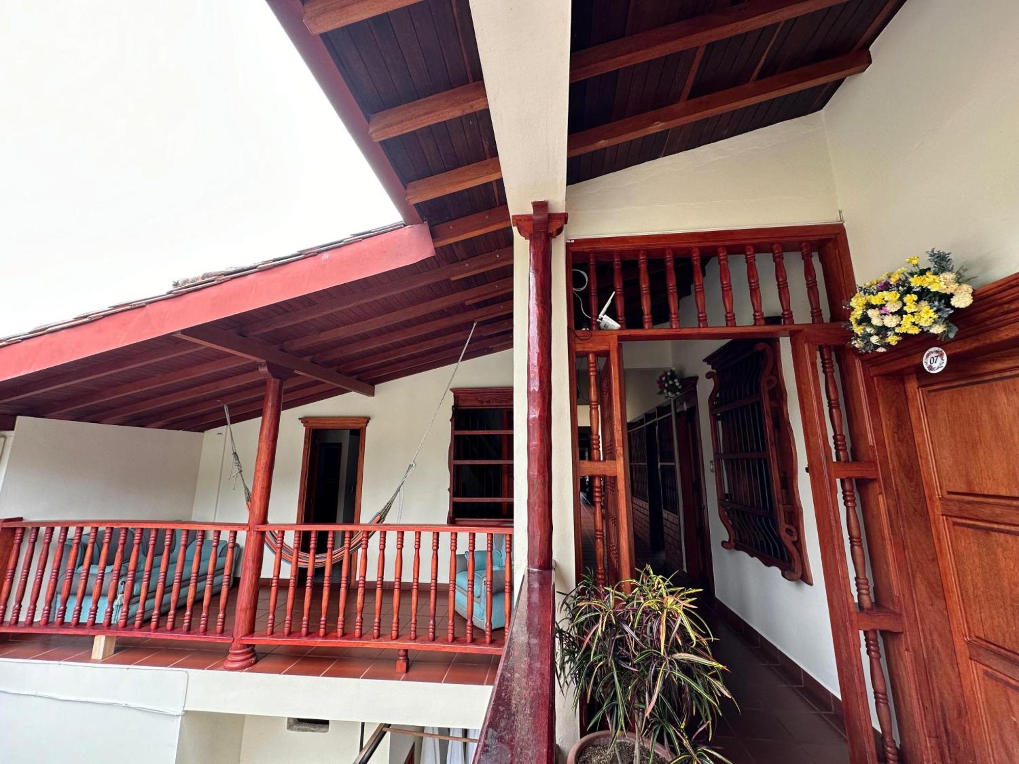 La Casa De Las Flores Hostal Jardín Exteriör bild