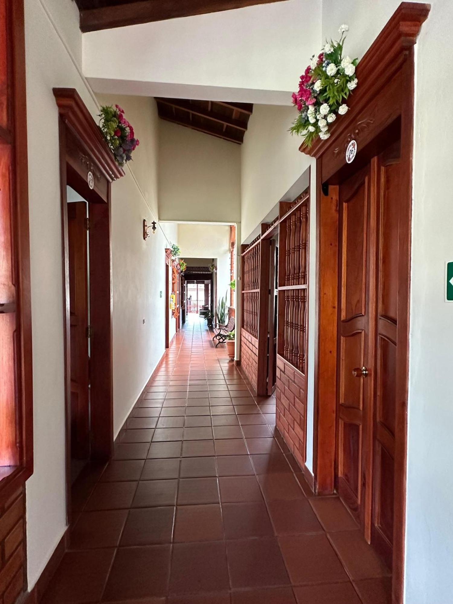 La Casa De Las Flores Hostal Jardín Exteriör bild